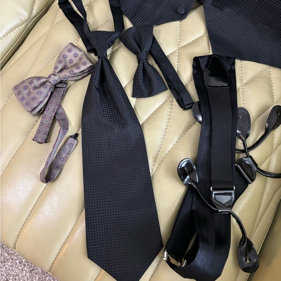 Men’s Tuxedo Bundle - Matching Black Vest, Bow Tie, Regular Tie & Suspenders - Picture 2 of 6